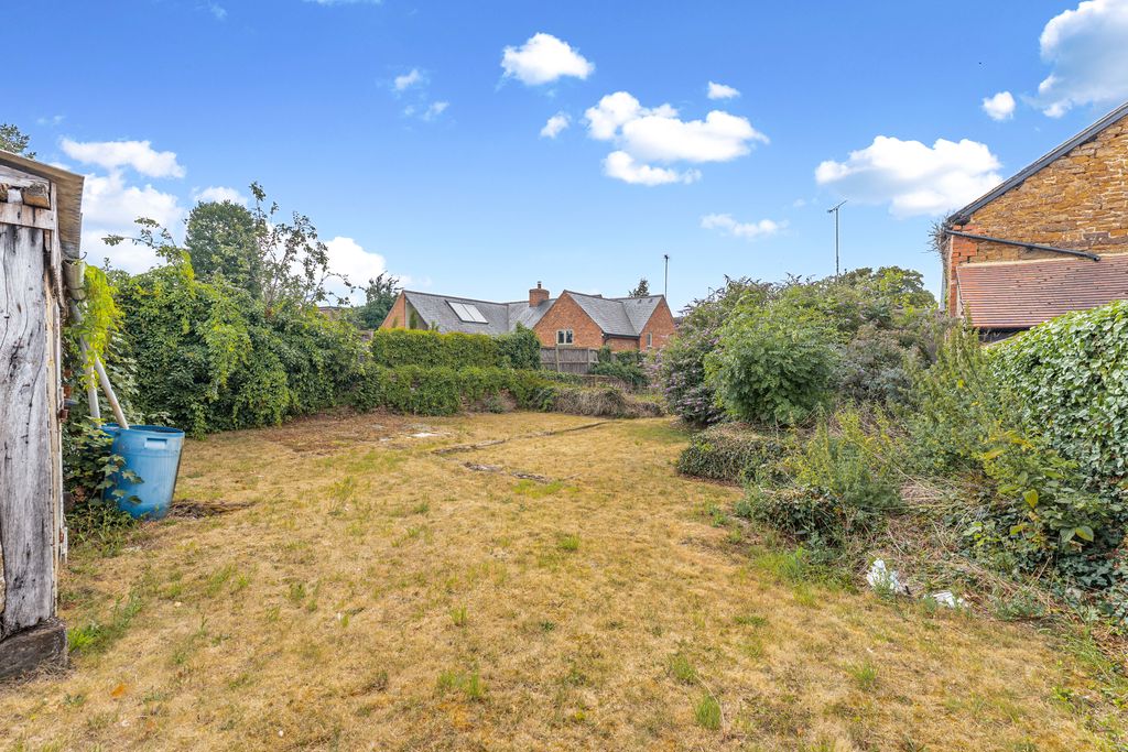 11 Culworth Road Chipping Warden